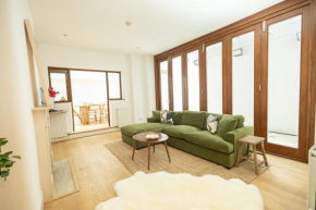 2Bedroom Gem in the Heart of Kensington